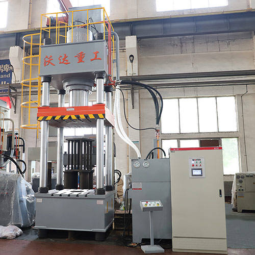 630噸活性炭成型液壓機(jī)_630噸四柱液壓機(jī)