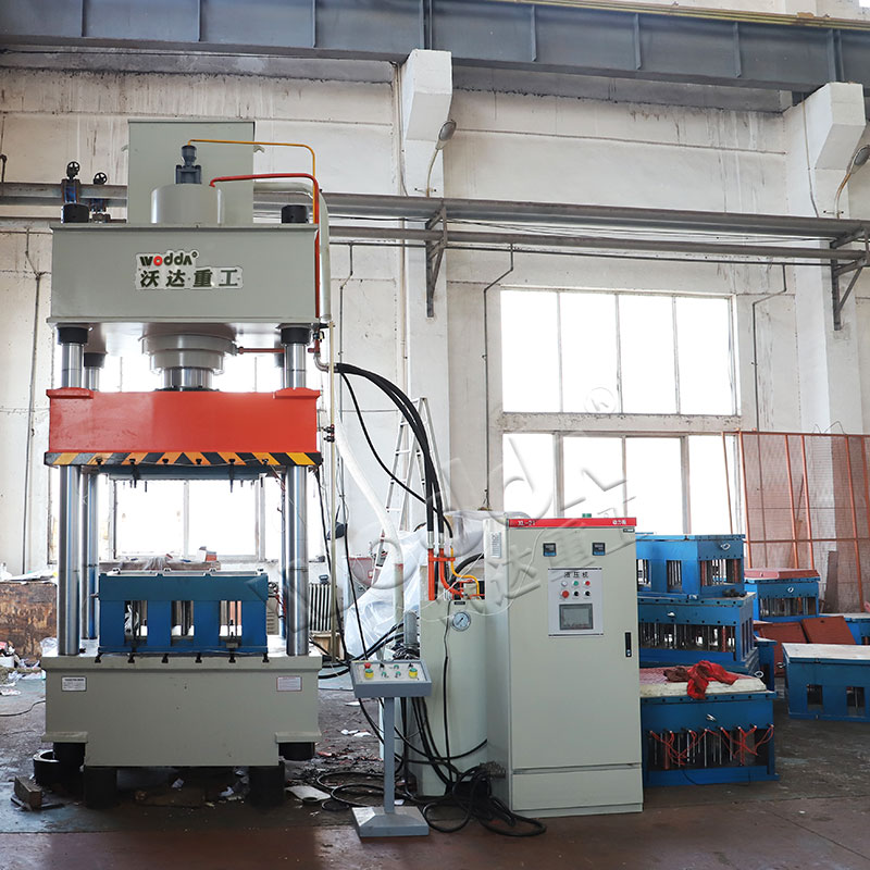 無機復(fù)合電纜溝蓋板生產(chǎn)設(shè)備 無機復(fù)合電纜溝蓋板生產(chǎn)設(shè)備