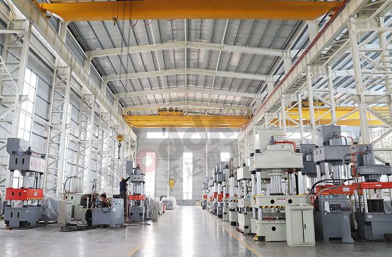 山東沃達(dá)重工新生產(chǎn)車間 山東沃達(dá)重工新生產(chǎn)車間