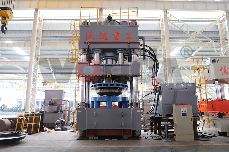 2500噸液壓機(jī) 2500噸液壓機(jī)