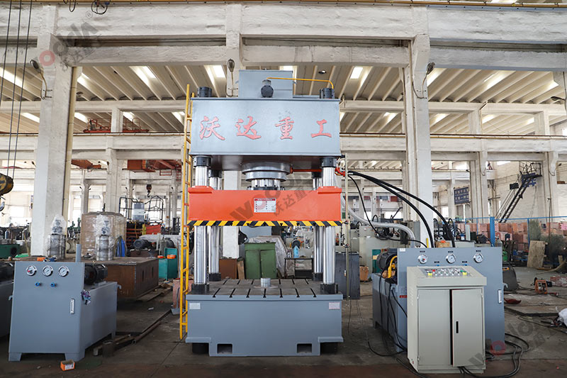 500噸液壓機(jī) 500噸液壓機(jī)