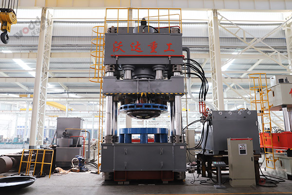 封頭拉伸液壓機(jī)_3000噸四柱液壓機(jī)_液壓機(jī)廠家 封頭拉伸液壓機(jī)_3000噸四柱液壓機(jī)_液壓機(jī)廠家