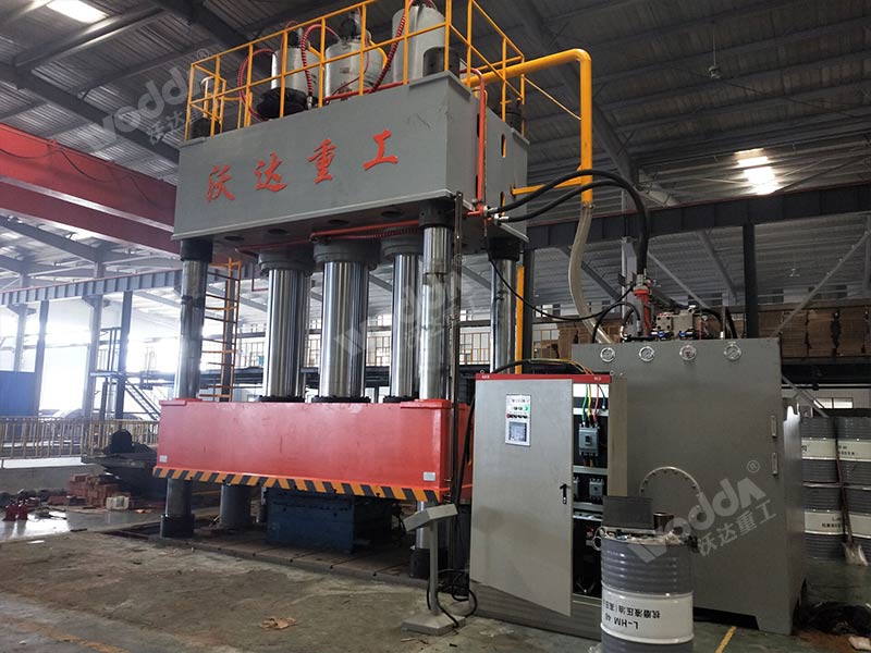 2000噸SMC汽車配件模壓液壓機 2000噸SMC汽車配件模壓液壓機