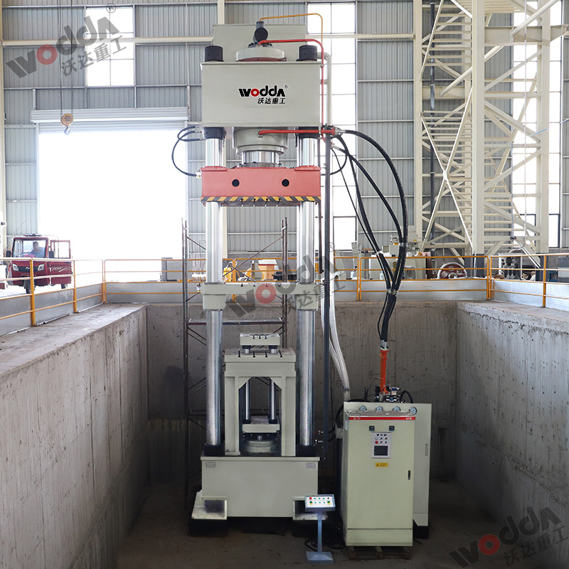 800噸匣缽液壓機(jī) 800噸匣缽液壓機(jī)