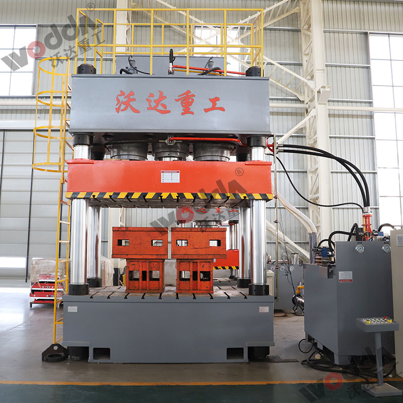 1000噸四柱液壓機(jī) 1000噸四柱液壓機(jī)