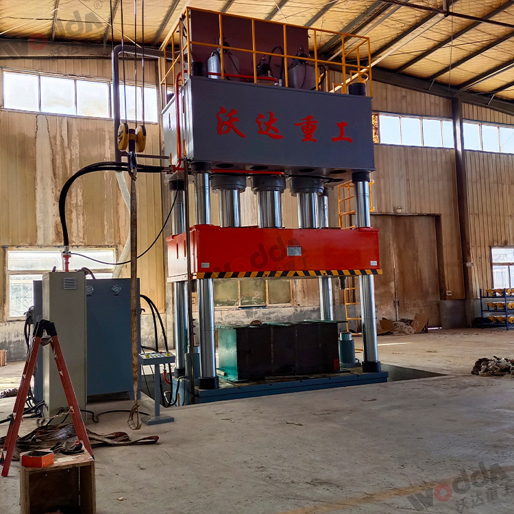 SMC整體衛(wèi)浴液壓機1500噸四柱液壓機 SMC整體衛(wèi)浴液壓機1500噸四柱液壓機