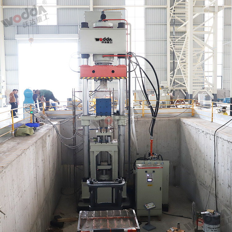 800噸匣缽液壓機(jī)(圖1) 800噸匣缽液壓機(jī)(圖1)