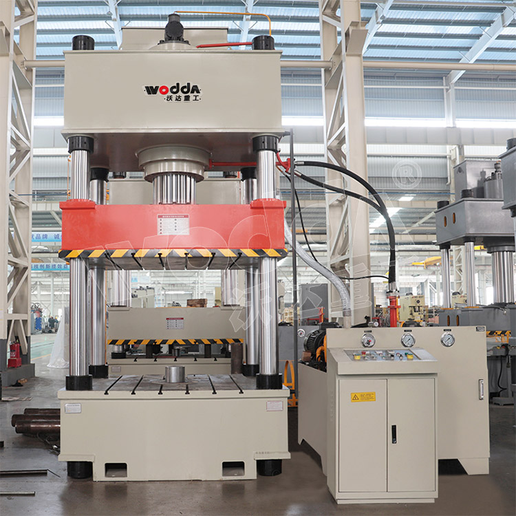 500噸液壓機(jī)帶頂出缸(圖1) 500噸液壓機(jī)帶頂出缸(圖1)