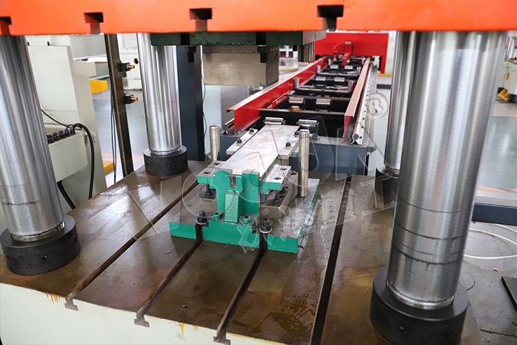 400噸錨桿托盤液壓機(jī)工作臺 400噸錨桿托盤液壓機(jī)工作臺