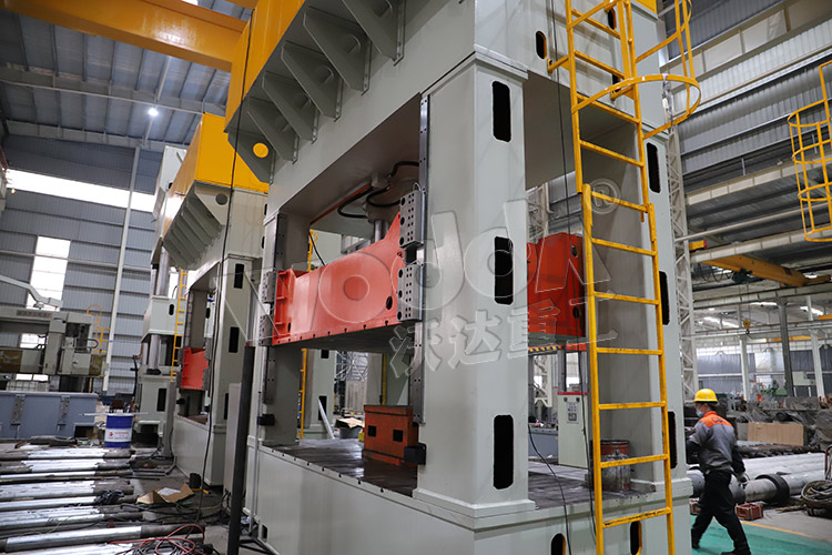 機(jī)身 機(jī)身