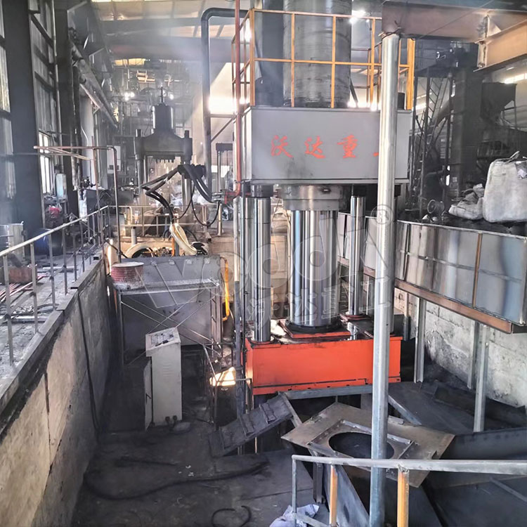 2000噸石墨坩堝液壓機 2000噸石墨坩堝液壓機