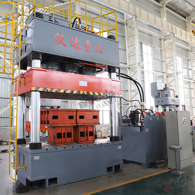 1000噸三梁四柱液壓機 1000噸三梁四柱液壓機