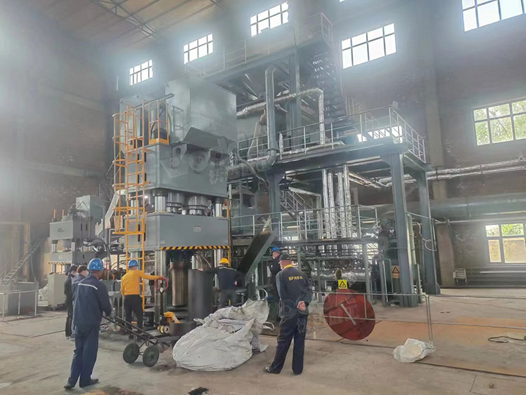 2000噸坩堝壓力機 2000噸坩堝壓力機