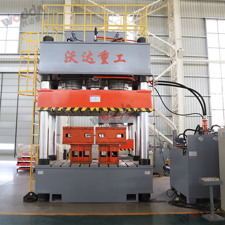 1000噸液壓機(jī).jpg 1000噸液壓機(jī).jpg