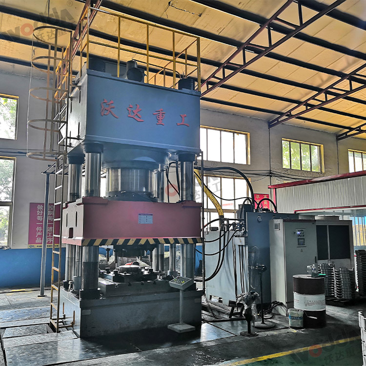 2000噸液壓機(jī)價格 2000噸液壓機(jī)價格