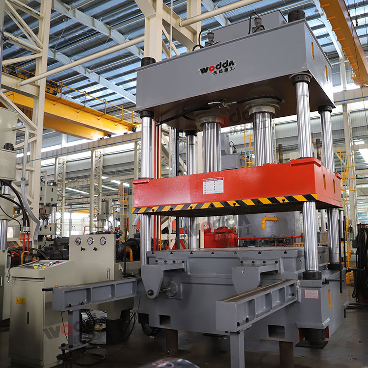 315噸液壓機(jī)帶移動(dòng)工作臺(tái) 315噸液壓機(jī)帶移動(dòng)工作臺(tái)