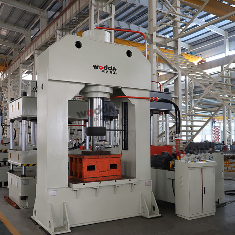 500噸龍門液壓機(jī) 500噸龍門液壓機(jī)