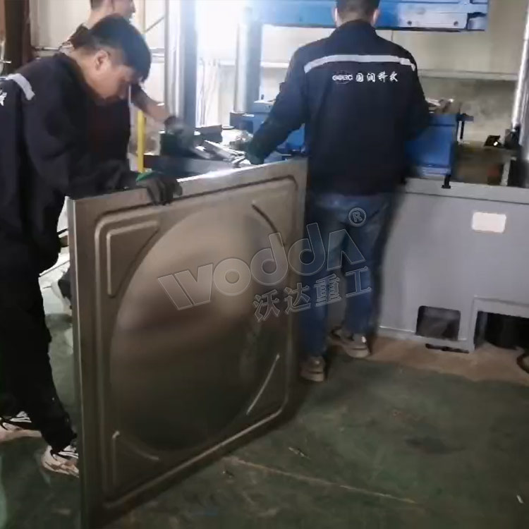 不銹鋼水箱板沖壓完成 不銹鋼水箱板沖壓完成