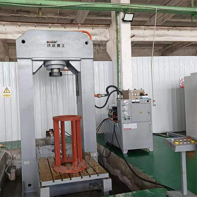 電機軸承壓裝液壓機客戶現(xiàn)場 電機軸承壓裝液壓機客戶現(xiàn)場