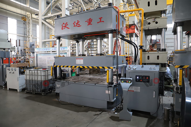 200汽車內(nèi)飾件成型液壓機(jī) 200汽車內(nèi)飾件成型液壓機(jī)