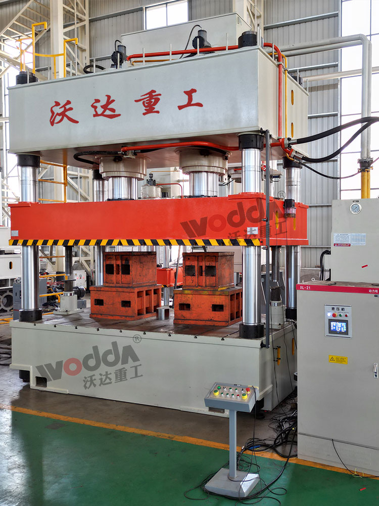 1000噸玻璃鋼水箱板成型液壓機 1000噸玻璃鋼水箱板成型液壓機