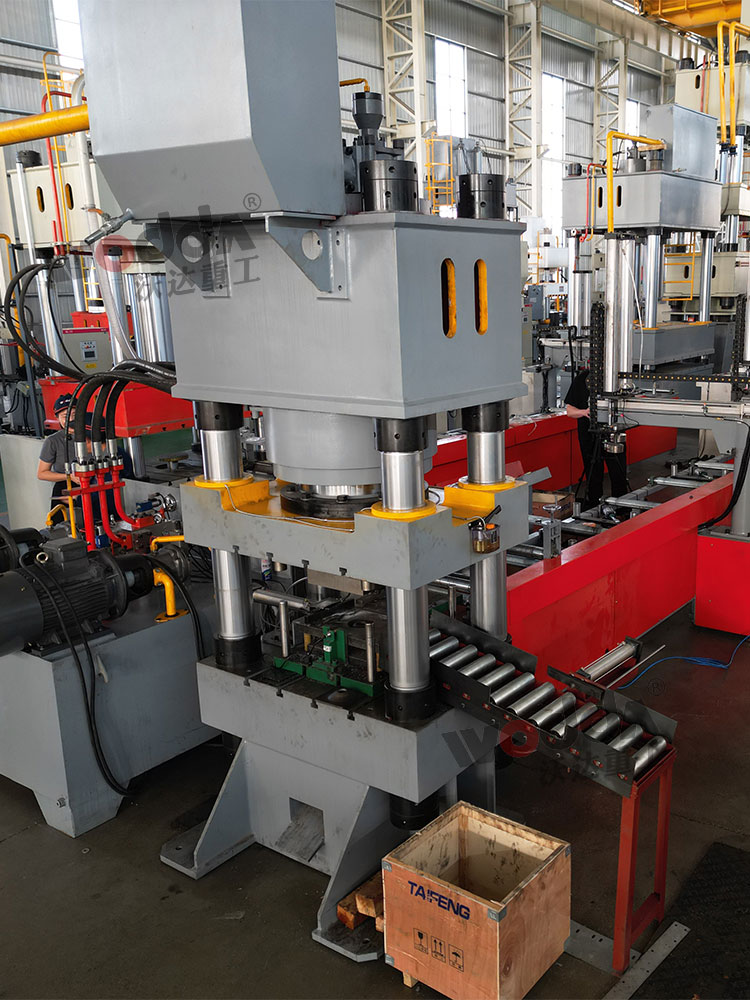 500噸四柱液壓機(jī)(錨桿托盤液壓機(jī)) 500噸四柱液壓機(jī)(錨桿托盤液壓機(jī))