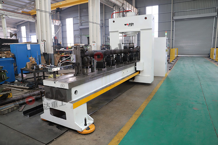 移動(dòng)龍門校直機(jī) 移動(dòng)龍門校直機(jī)