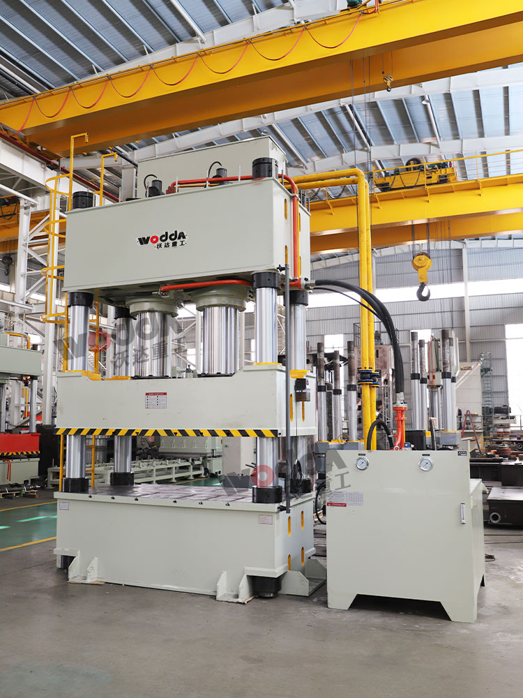 1000噸四柱液壓機模壓防彈頭盔