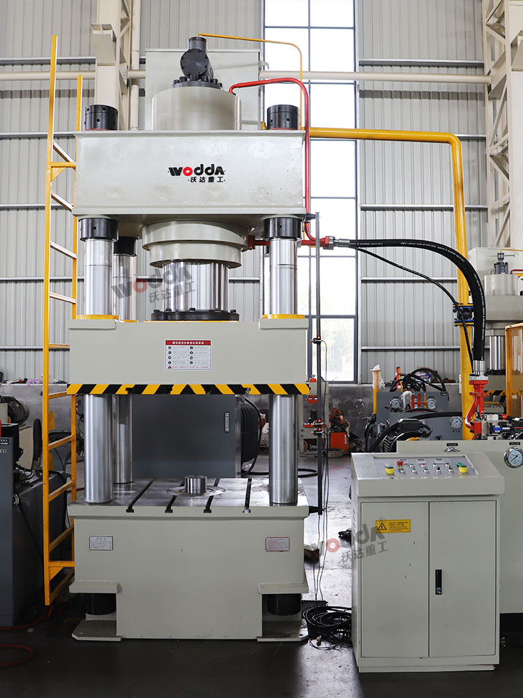 500噸四柱液壓機(jī) 500噸四柱液壓機(jī)