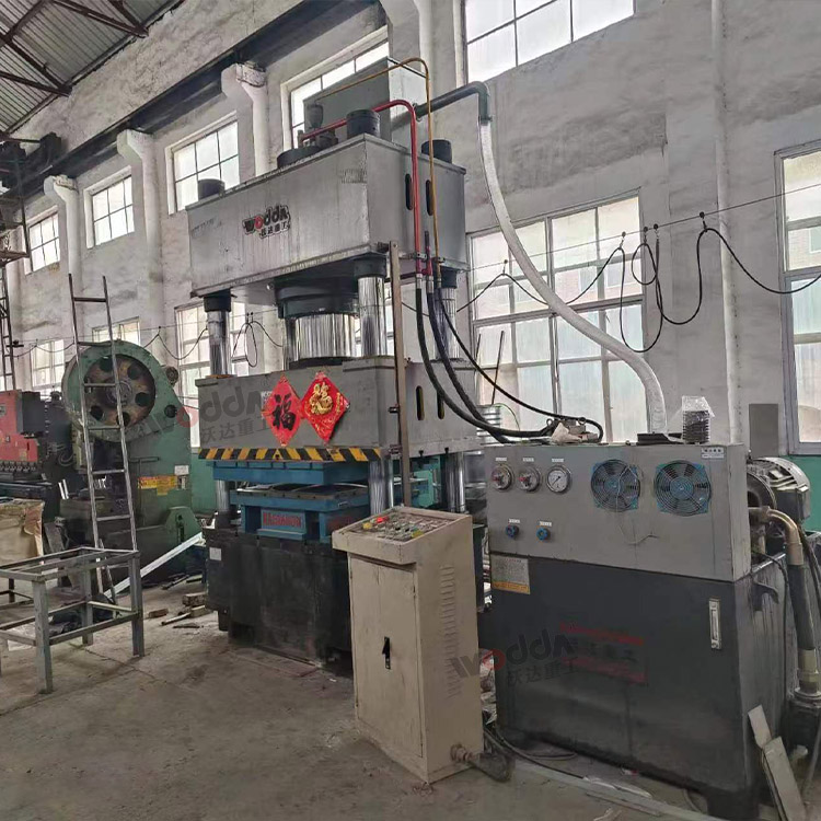 400噸不銹鋼水箱板液壓機 400噸不銹鋼水箱板液壓機