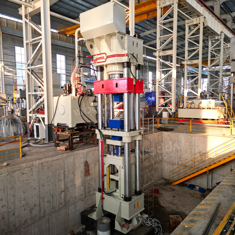 1000噸四梁四柱液壓機(jī) 1000噸四梁四柱液壓機(jī)