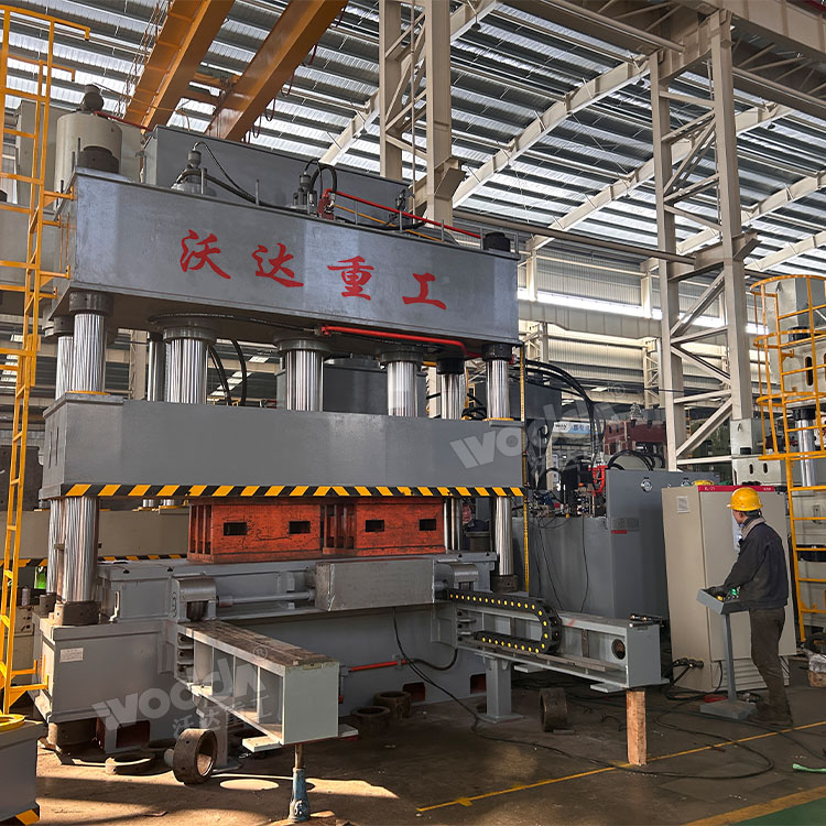 630噸四柱液壓機(jī)帶移動(dòng)工作臺(tái) 630噸四柱液壓機(jī)帶移動(dòng)工作臺(tái)