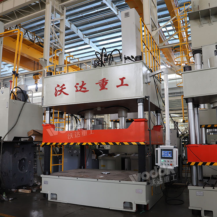 200噸塑料制品液壓機(jī) 200噸塑料制品液壓機(jī)