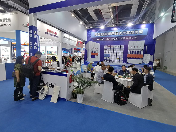 現(xiàn)場咨詢客戶 現(xiàn)場咨詢客戶