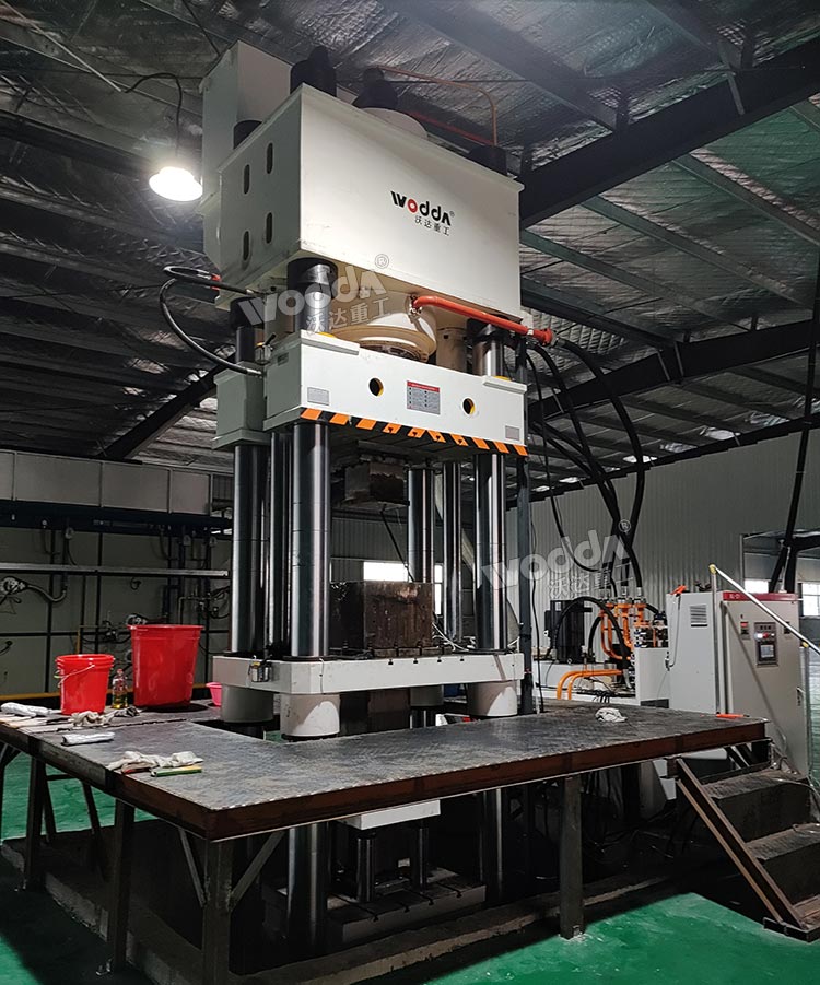 800噸粉末成型液壓機(四梁四柱液壓機) 800噸粉末成型液壓機(四梁四柱液壓機)