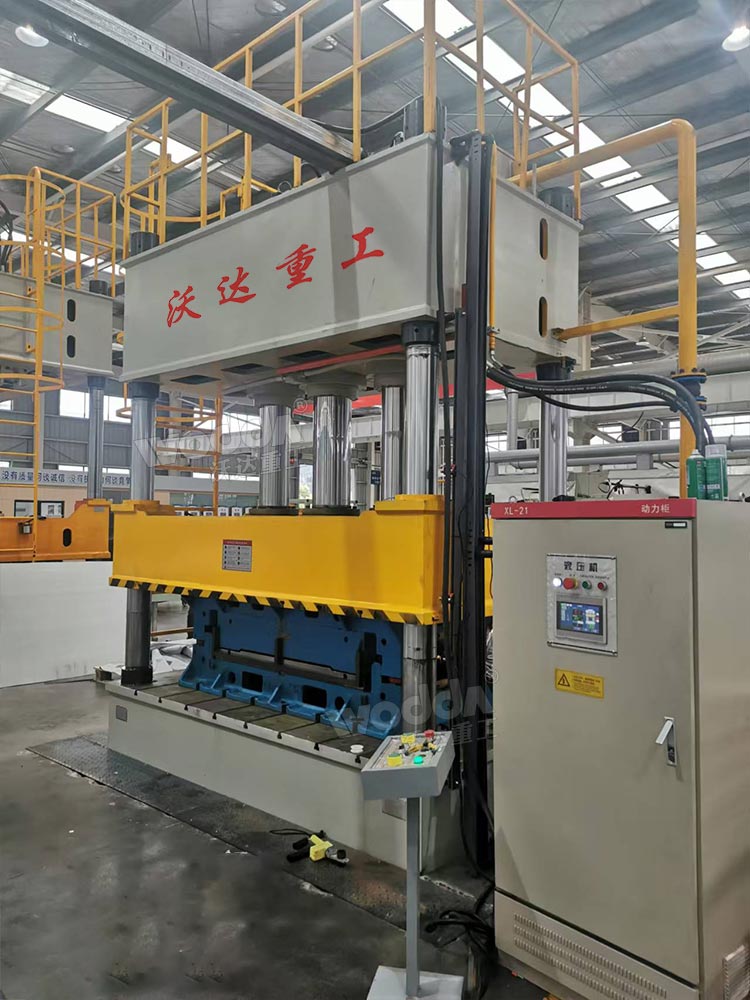 400噸三梁四柱液壓機(jī) 400噸三梁四柱液壓機(jī)