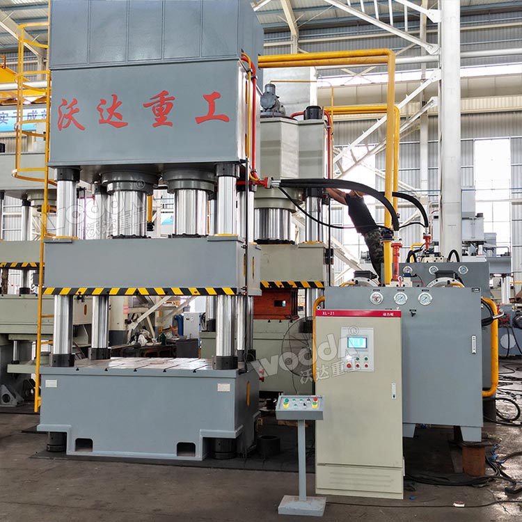 800噸三梁四柱液壓機 800噸三梁四柱液壓機