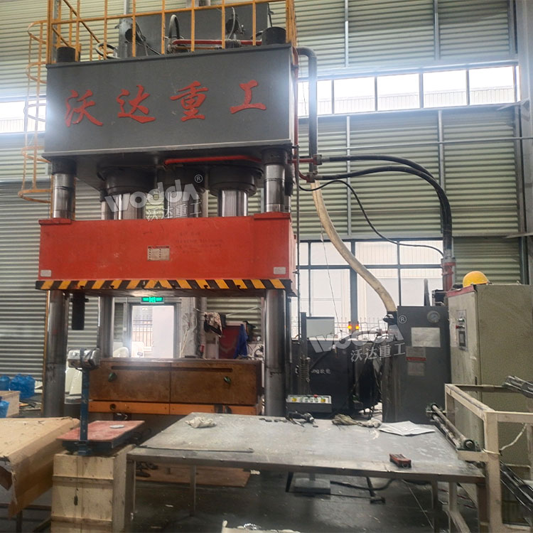 汽車導(dǎo)流罩成型液壓機(jī) 汽車導(dǎo)流罩成型液壓機(jī)