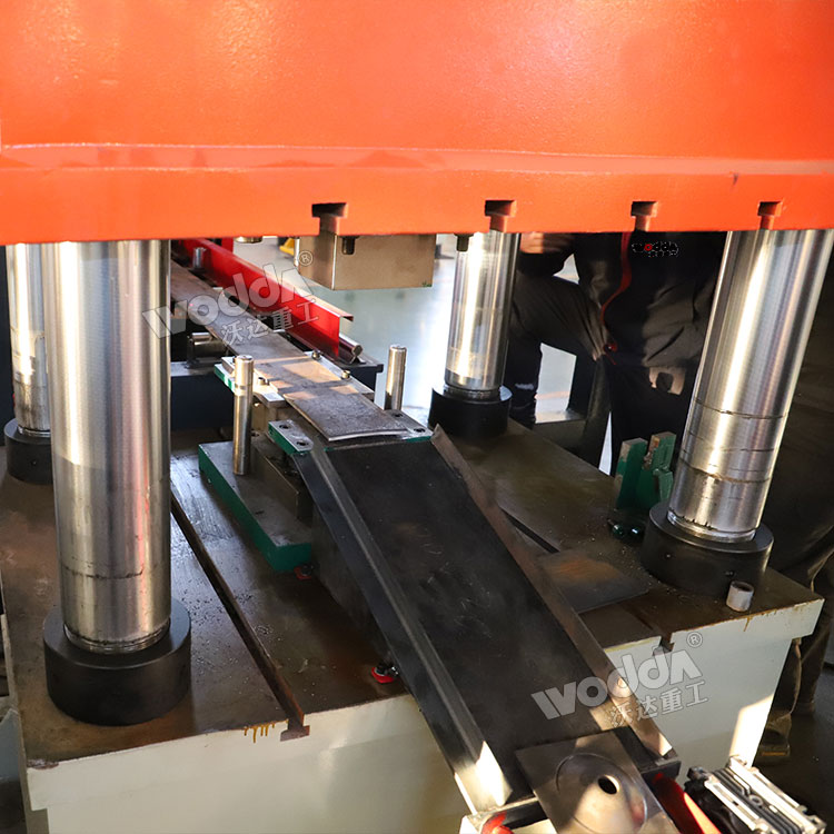 錨桿托盤(pán)液壓機(jī)細(xì)節(jié)1