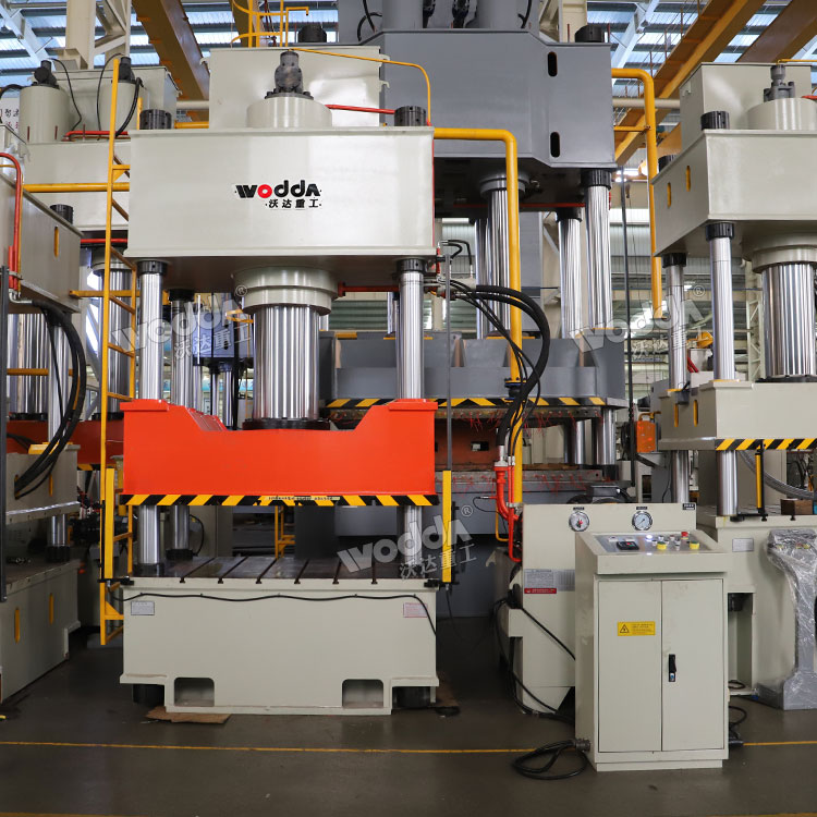 500噸四柱液壓機(jī) 500噸四柱液壓機(jī)