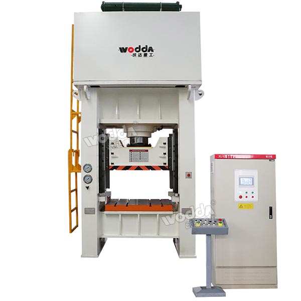 200噸框架式液壓機(jī) 200噸框架式液壓機(jī)