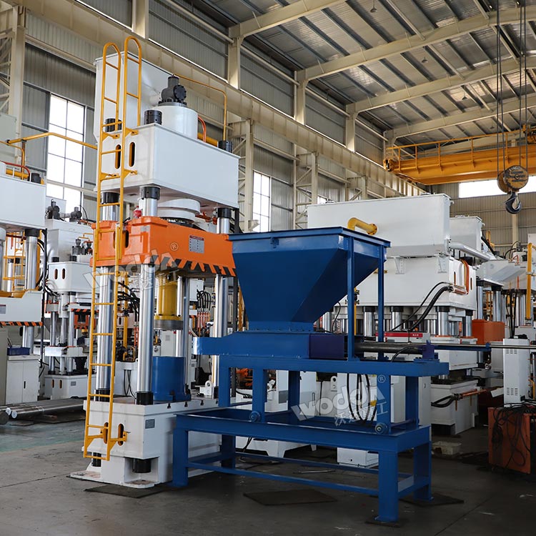 500噸四柱液壓機(jī) 500噸四柱液壓機(jī)