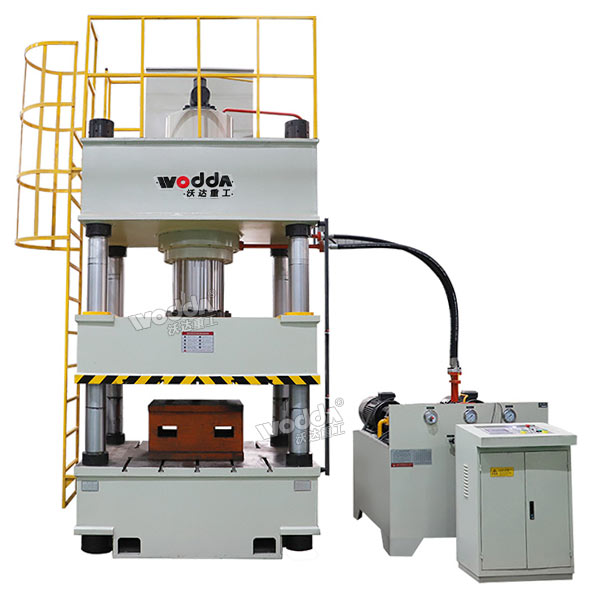 復合材料成型液壓機(630噸液壓機) 復合材料成型液壓機(630噸液壓機)