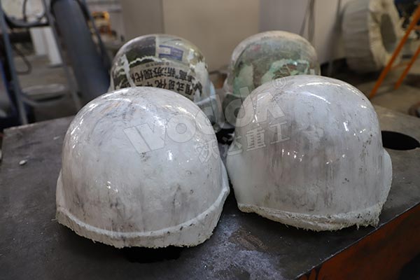 玻璃鋼頭盔(半成品) 玻璃鋼頭盔(半成品)