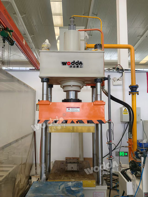 100噸四柱液壓機