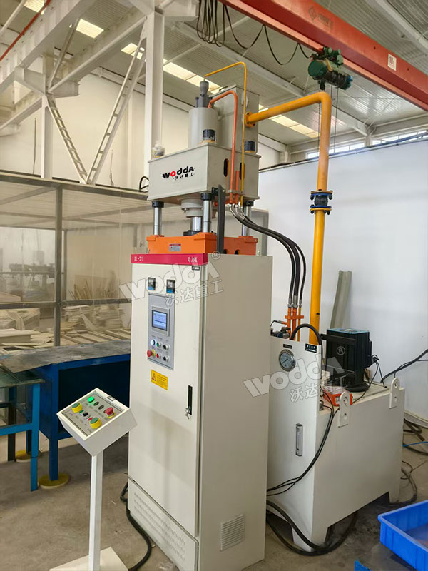 100噸伺服液壓機(jī).jpg 100噸伺服液壓機(jī).jpg