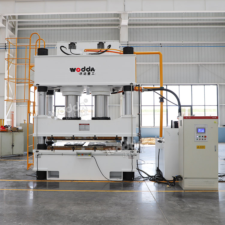 800噸四柱液壓機(jī) 800噸四柱液壓機(jī)