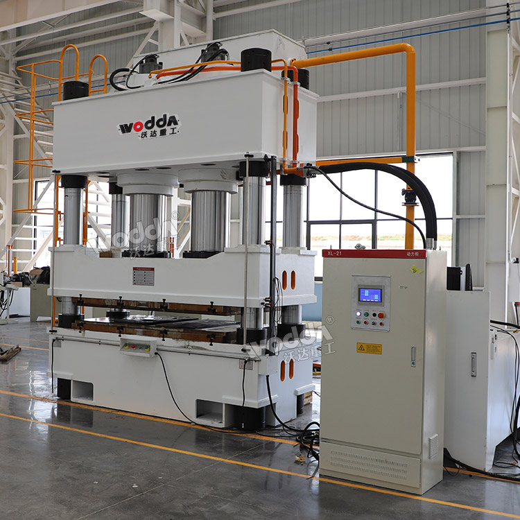 800噸液壓機(jī) 800噸液壓機(jī)