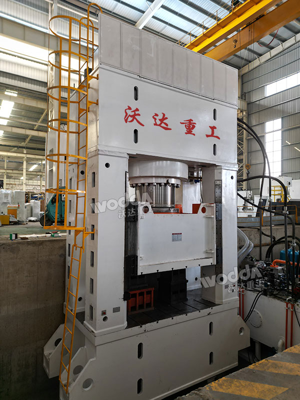 框架式2500噸液壓機(jī)