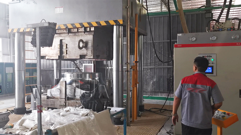 2000噸smc玻璃鋼風(fēng)機(jī)液壓機(jī)價(jià)格 2000噸smc玻璃鋼風(fēng)機(jī)液壓機(jī)價(jià)格